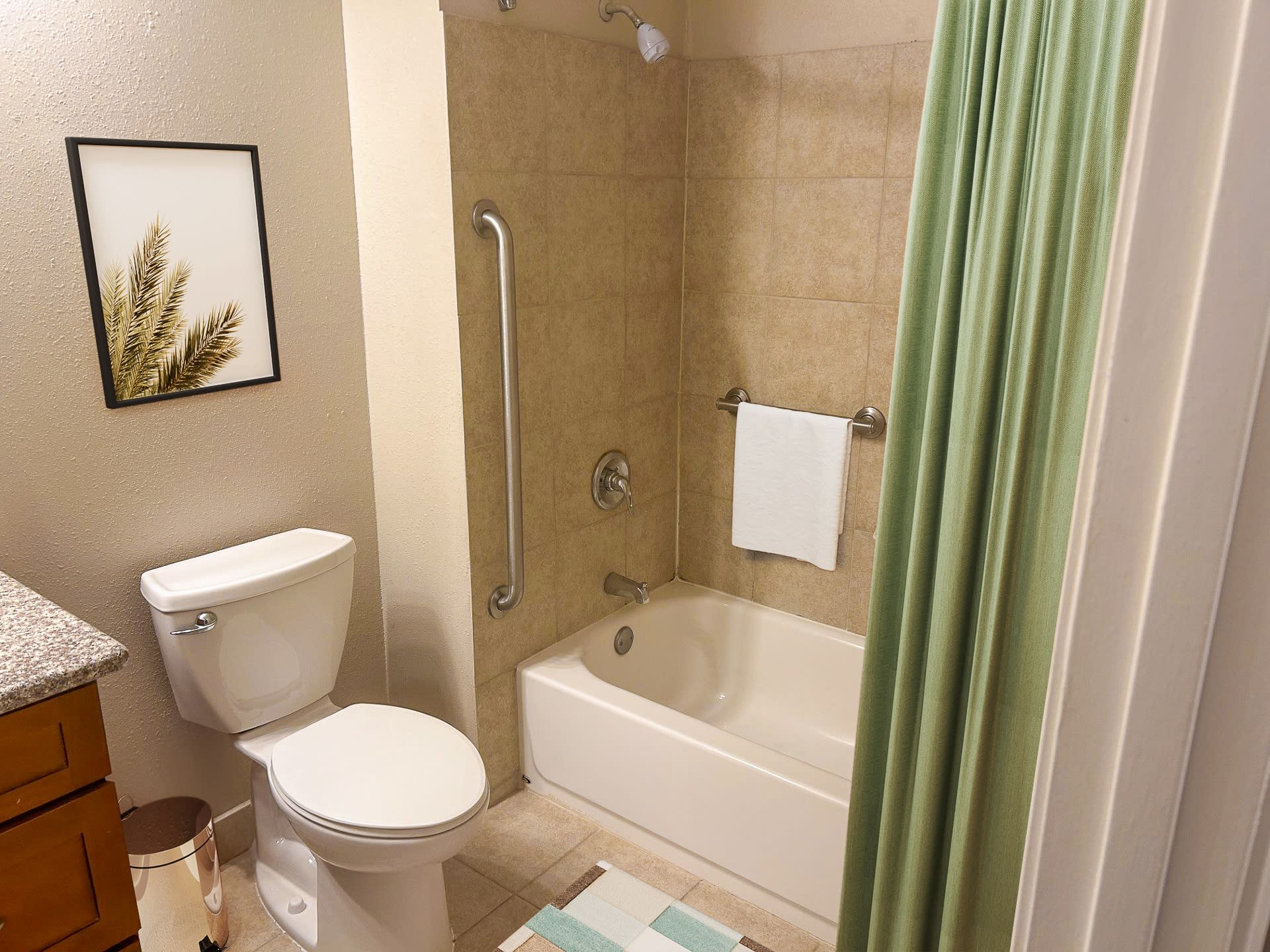 Diamond Lakes Apartment Homes – photo 5