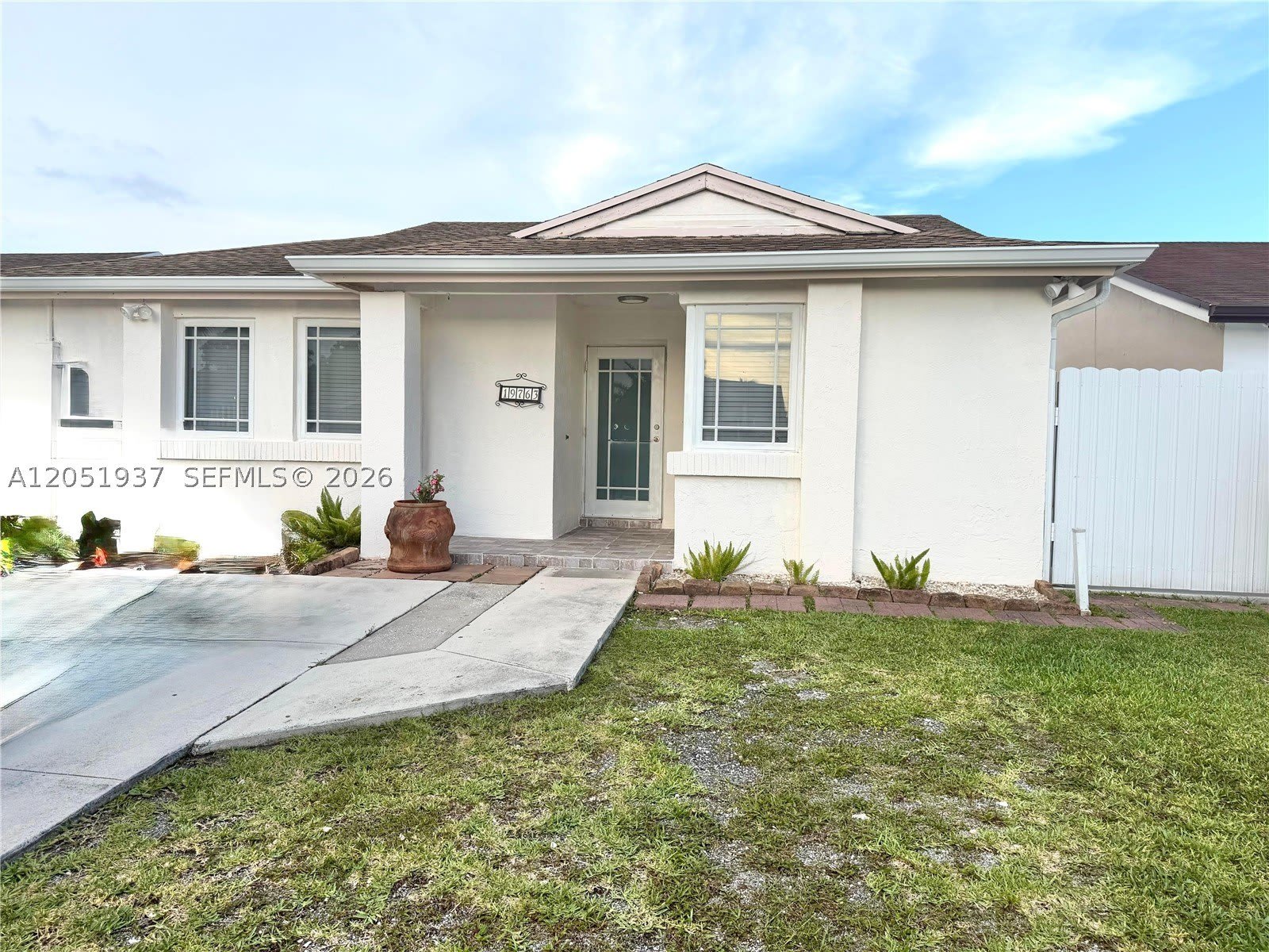19763 SW 124th Ave – photo 1