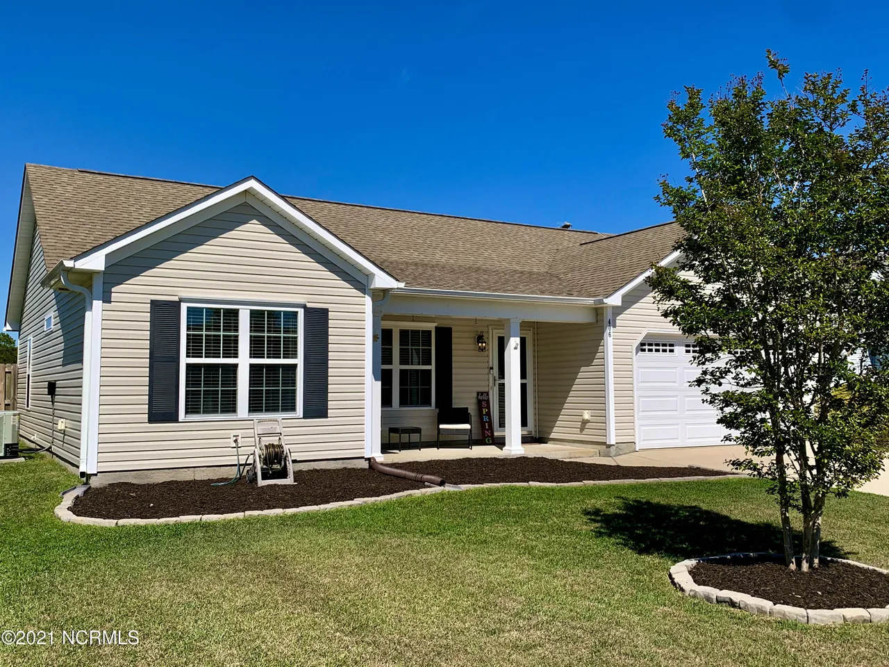 406 Amaryllis Lane – photo 2