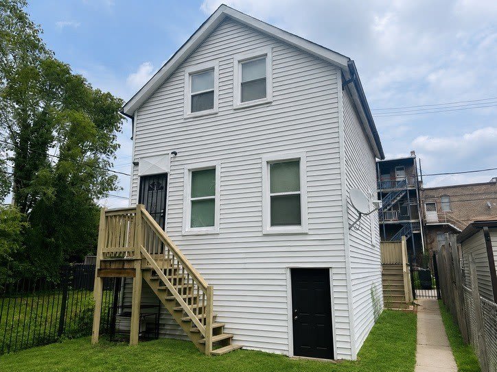 9035 S Exchange Avenue – photo 1
