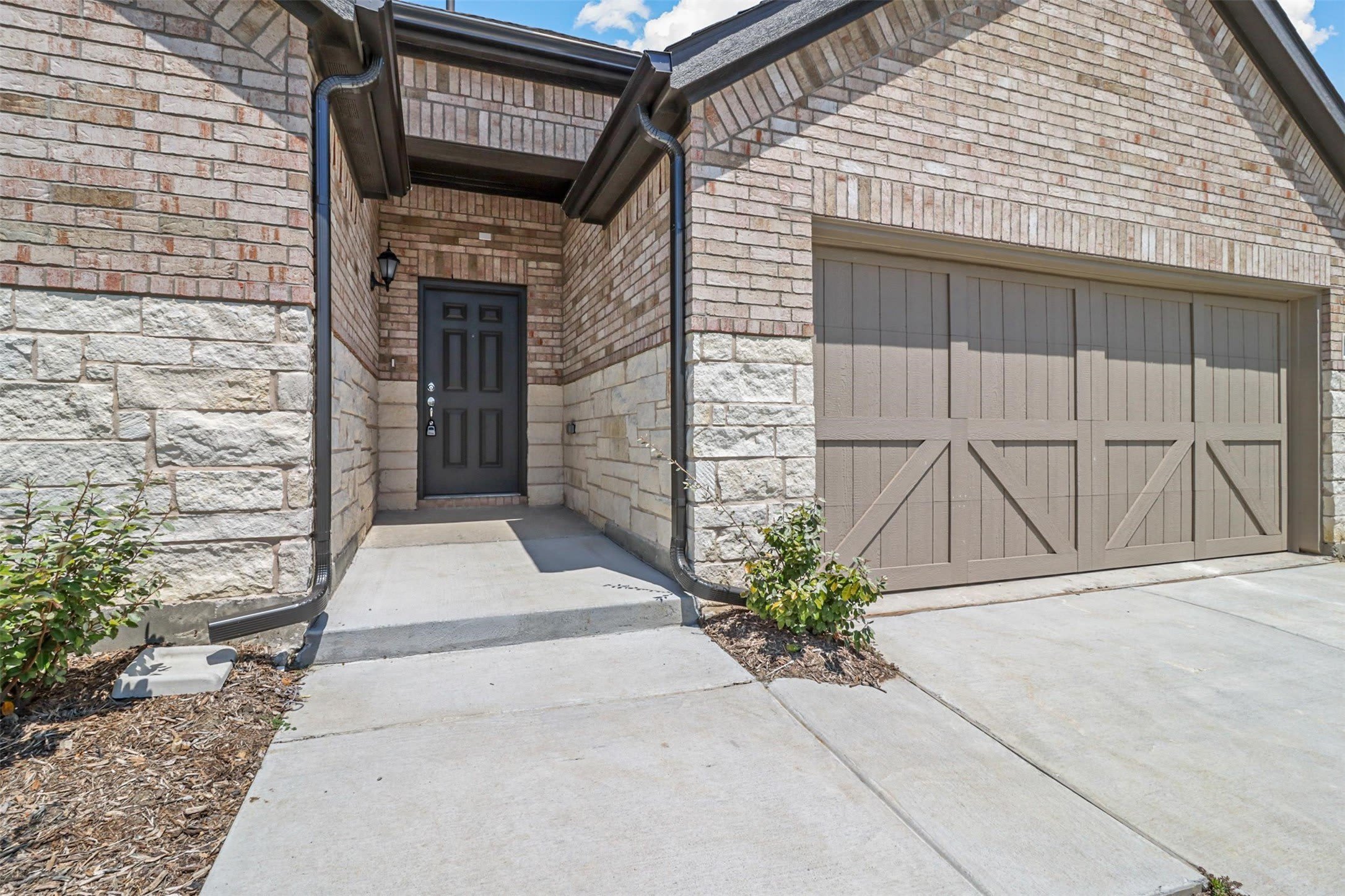 2755 Rambling Road – photo 2