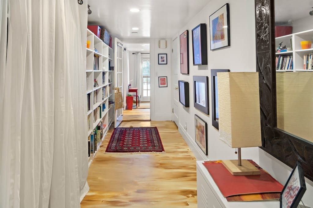 33 Lombard Rd – photo 3