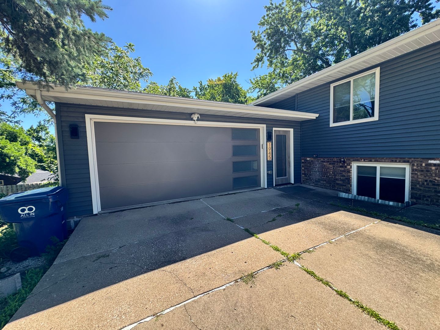 Coming Soon!!! Beautiful 4 bedroom 3 bath home in Bettendorf – photo 2