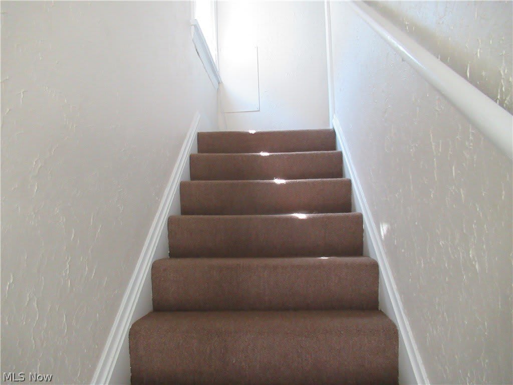 1518 Ridgewood Avenue – photo 2