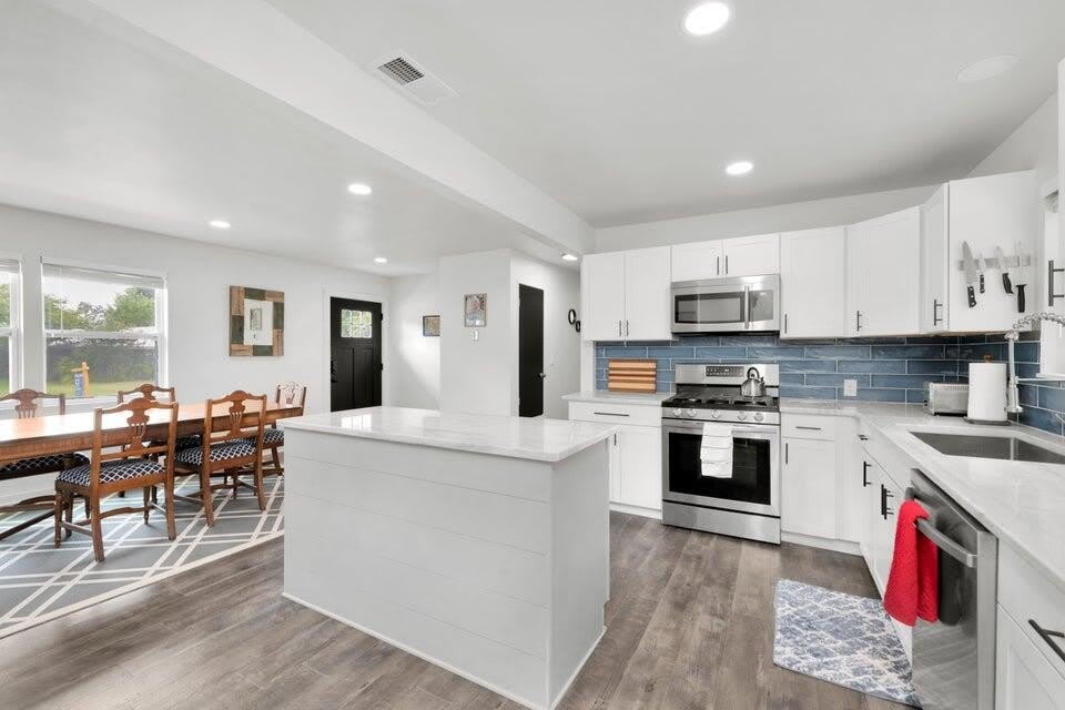 108 NW Moriarty Street – photo 5
