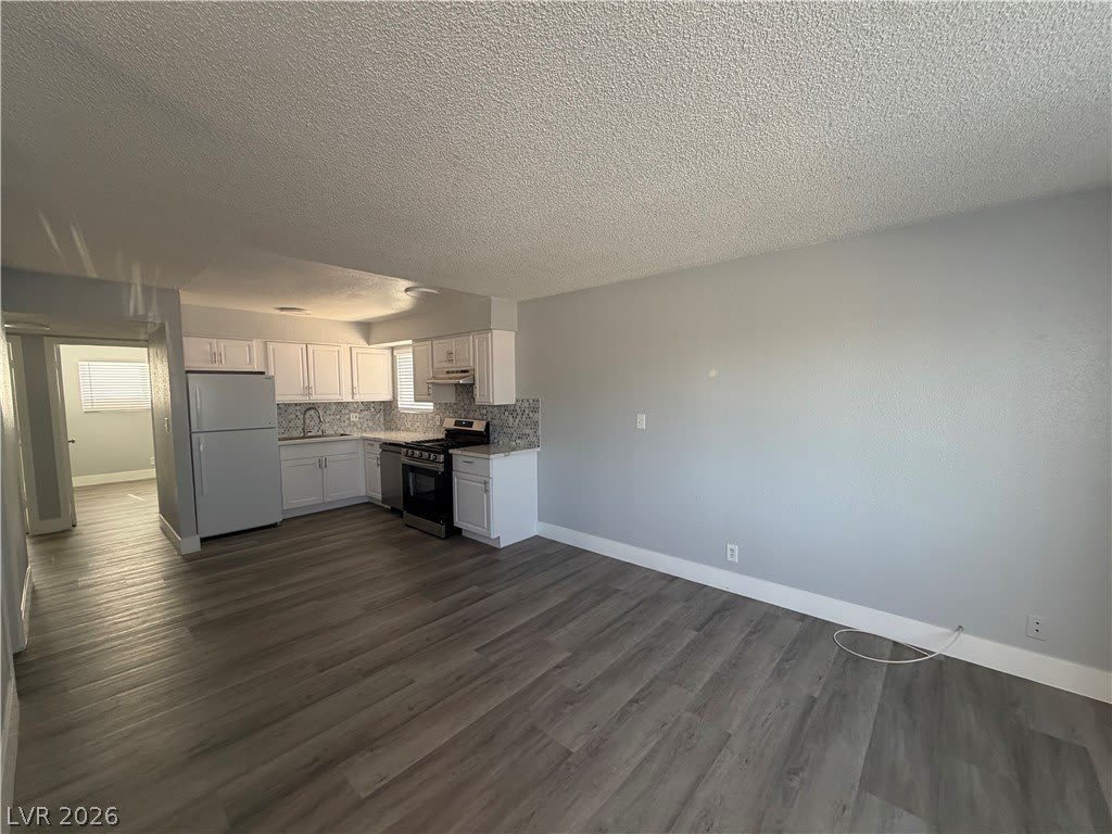 4396 Vegas Valley Drive – photo 3