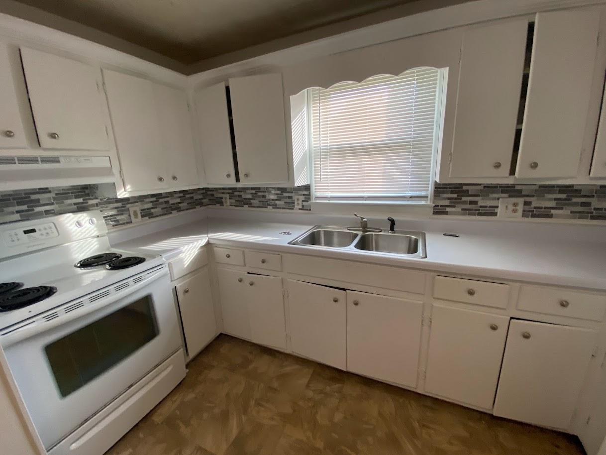 114 Lunceford Ln – photo 3