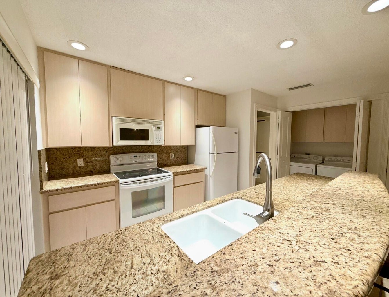 304 Sun Terrace Court – photo 4