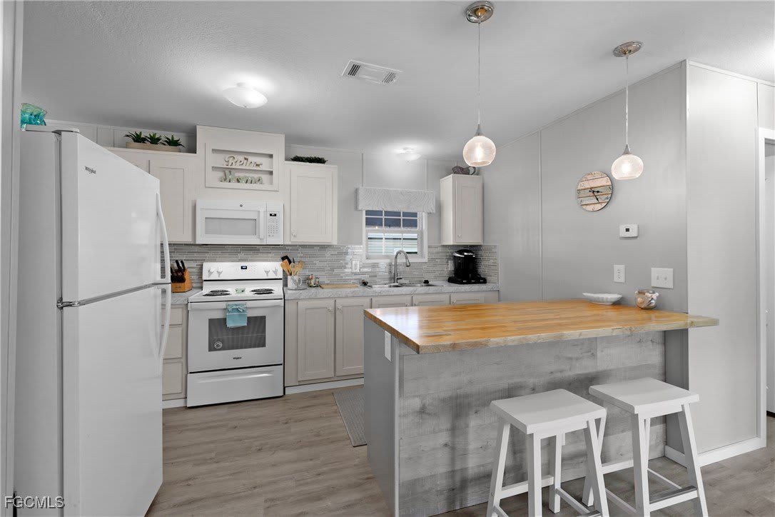 1747 Beverly Drive – photo 4
