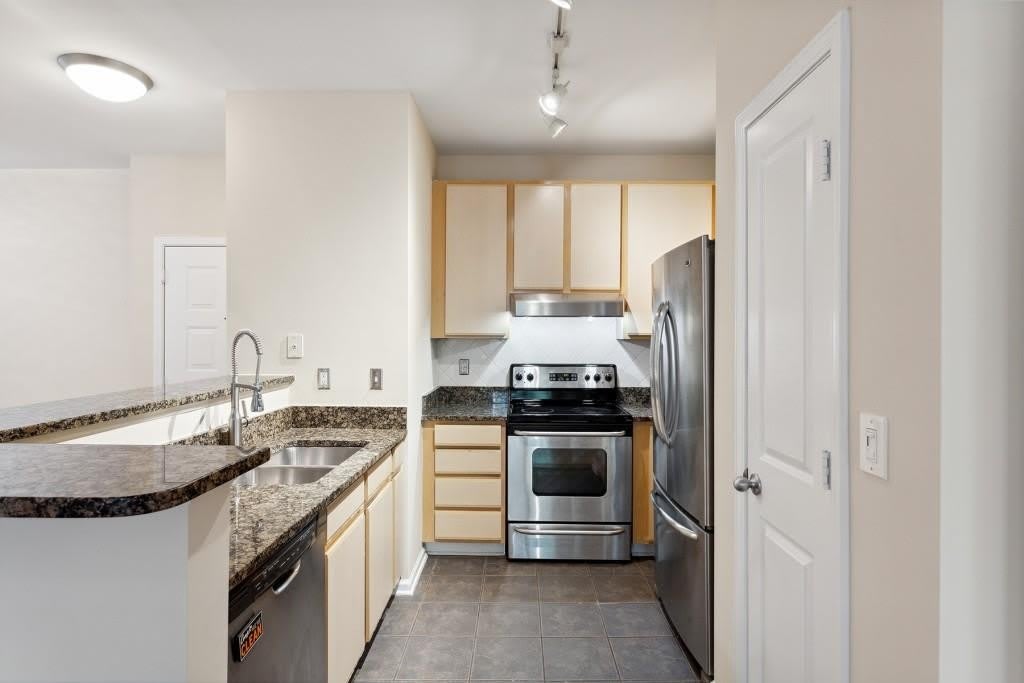 821 Ralph McGill Boulevard NE – photo 3