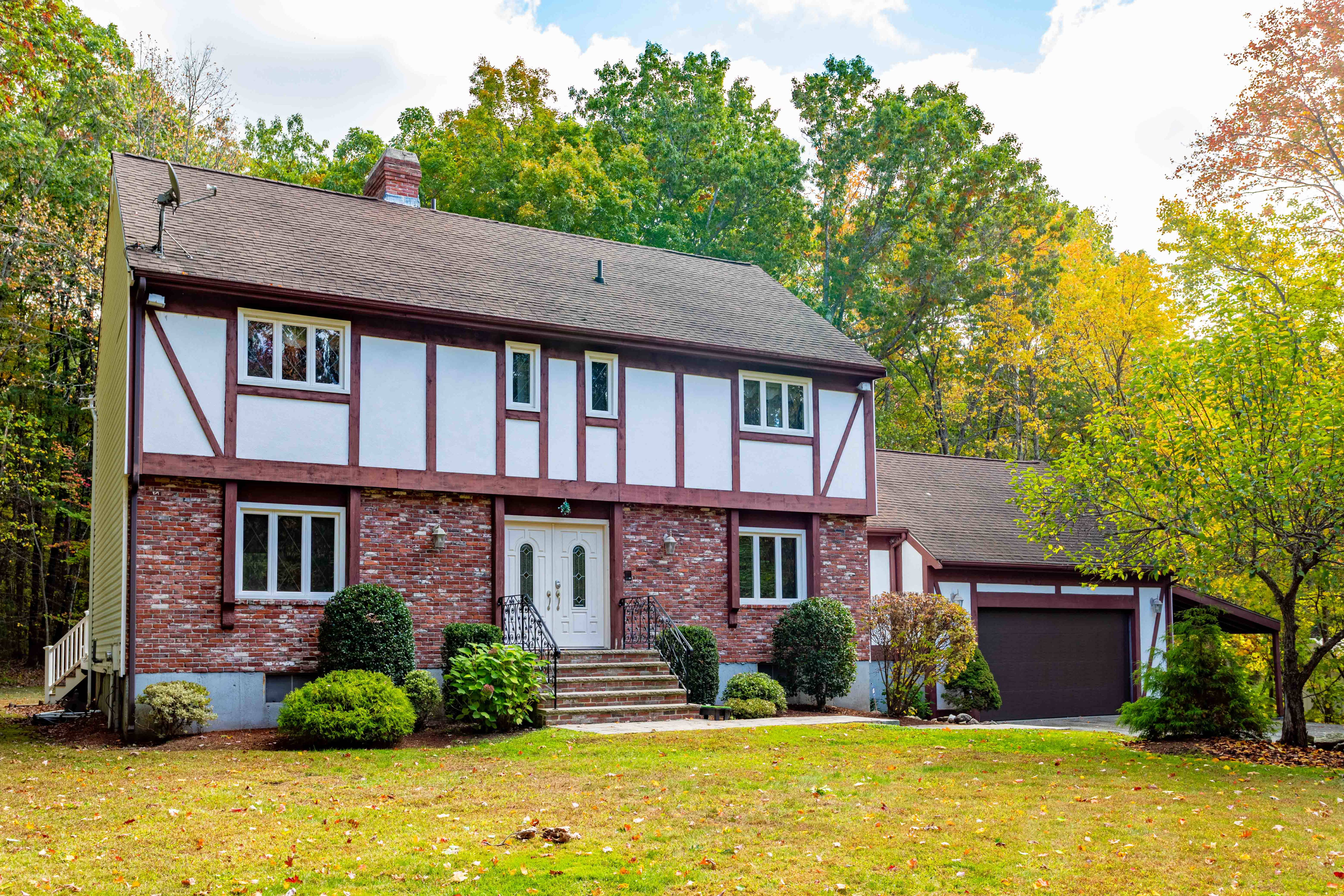 23 Golden Oaks Drive – photo 2