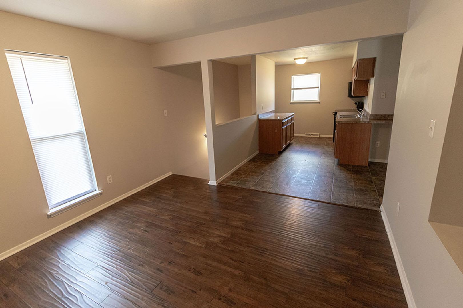 Large 4 bedroom Duplex – photo 3