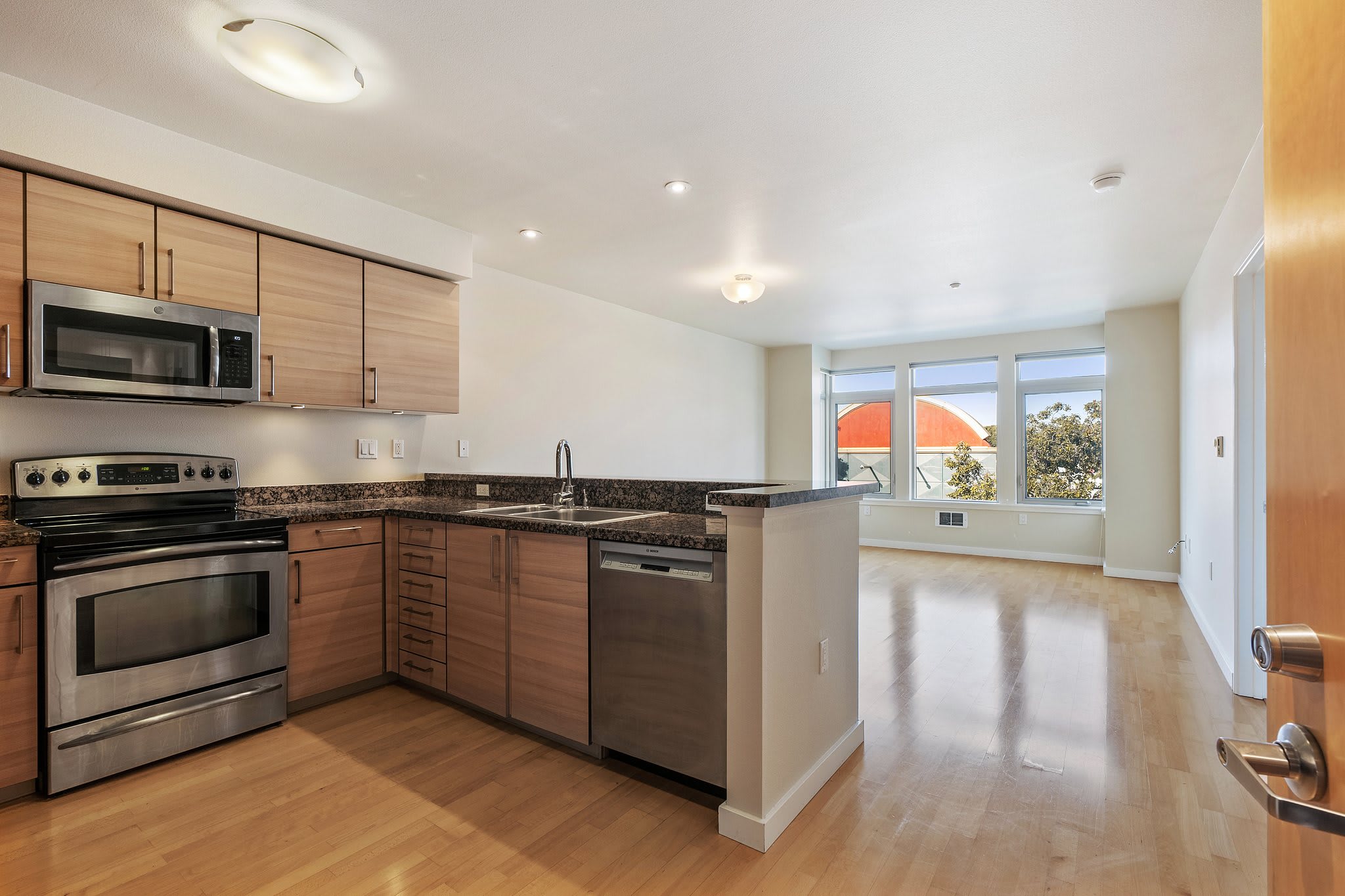 329 Bay Street – photo 2