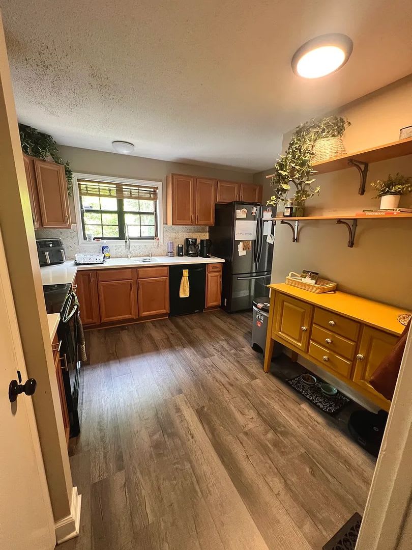 Room in 3 Bedroom home in Durham – photo 5