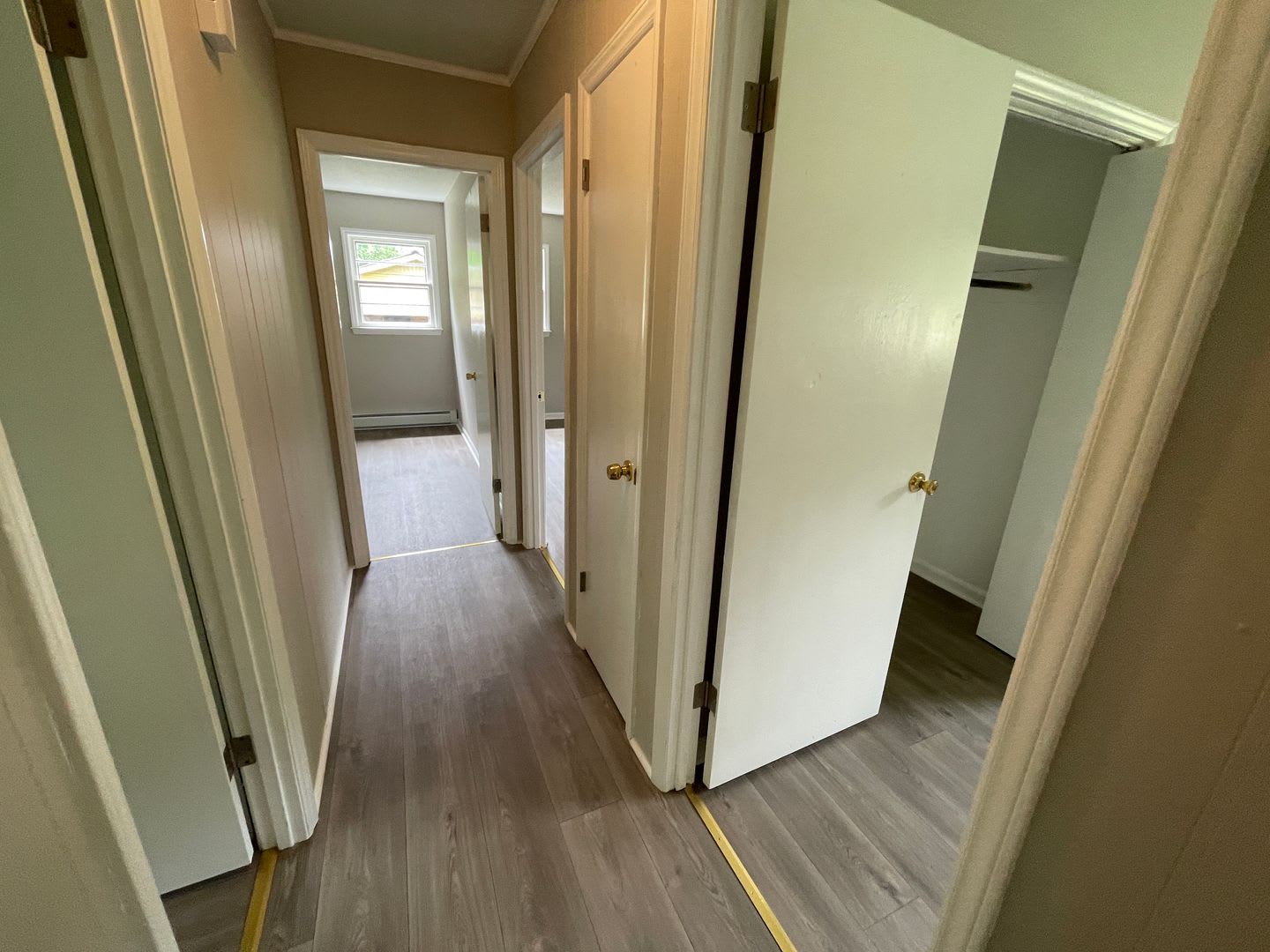 3 bedroom 1 bath brick ranch house. – photo 4