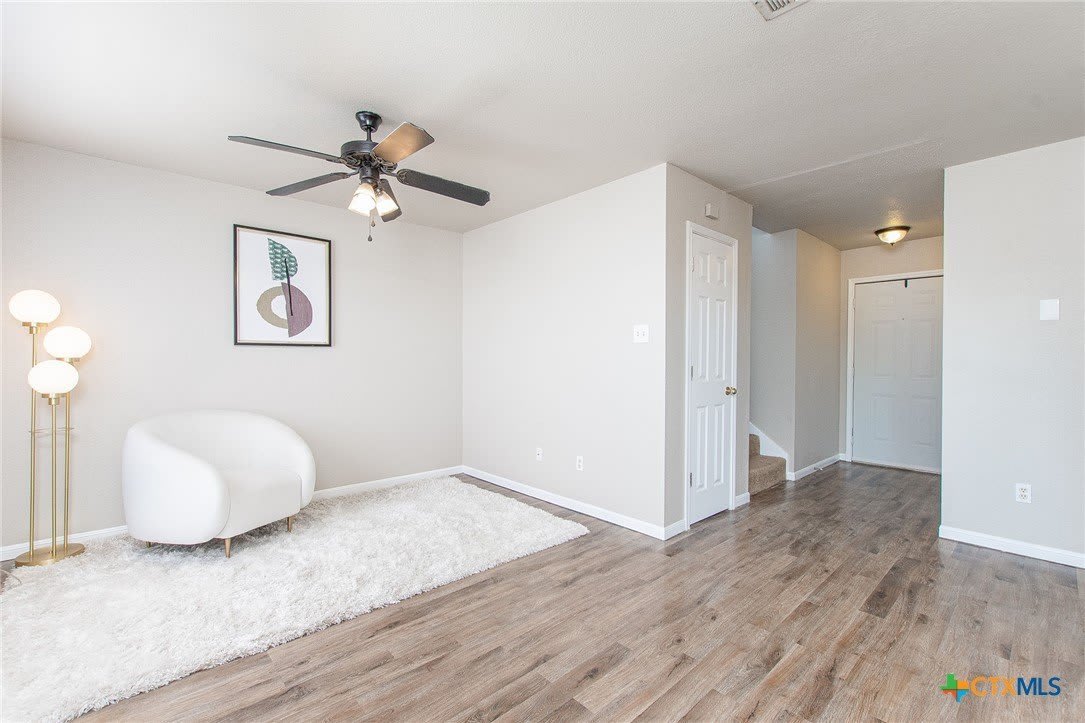 402 Deloris Dr. – photo 5