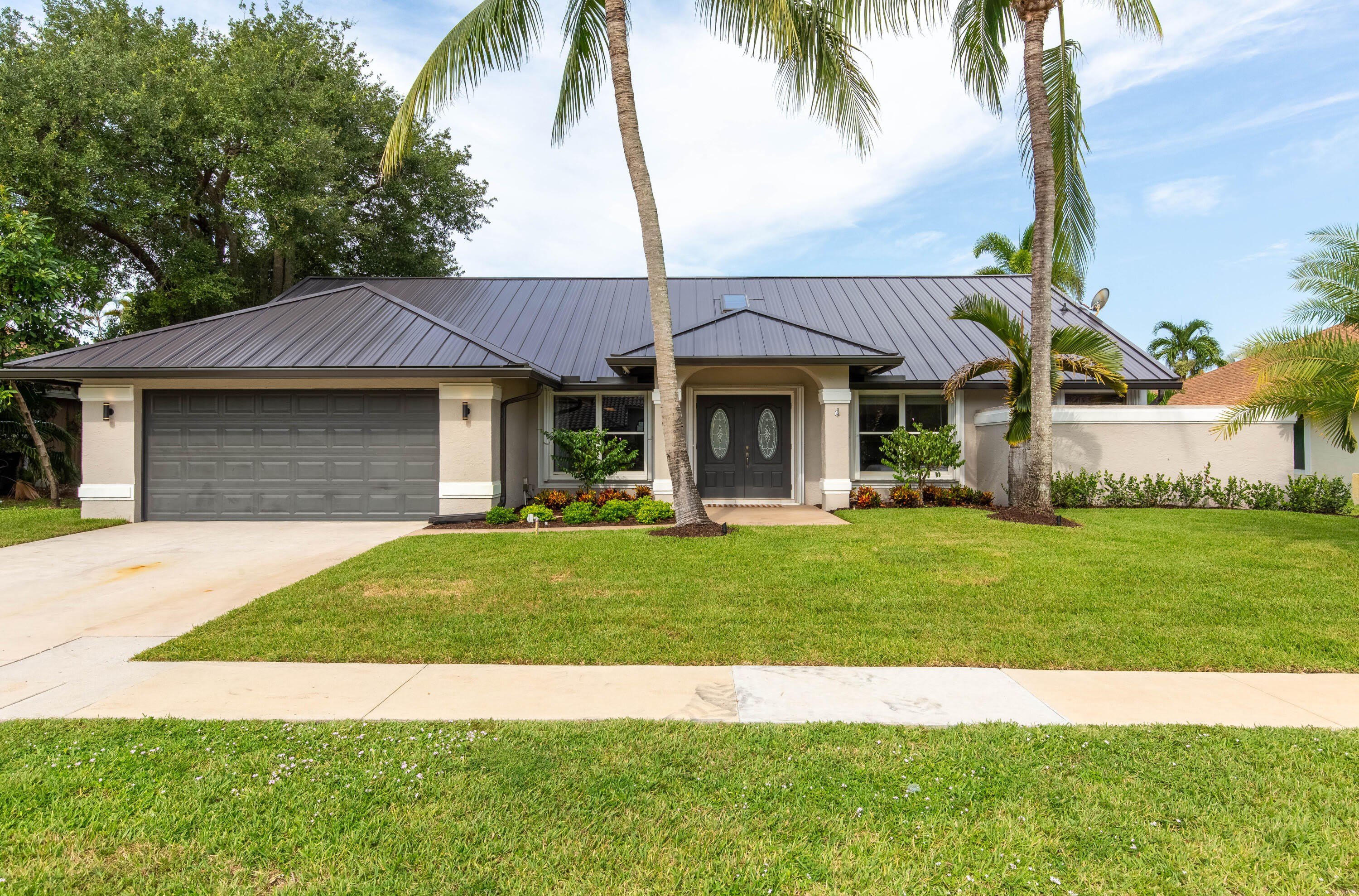 1741 Grantham Drive – photo 2