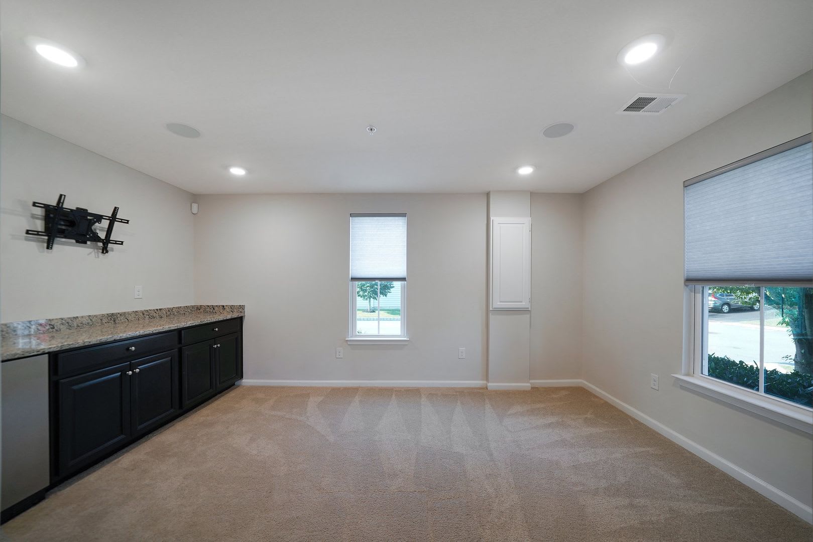 Luxury 3 Bedroom 4 Bath Townhome in Atwater Community – photo 5