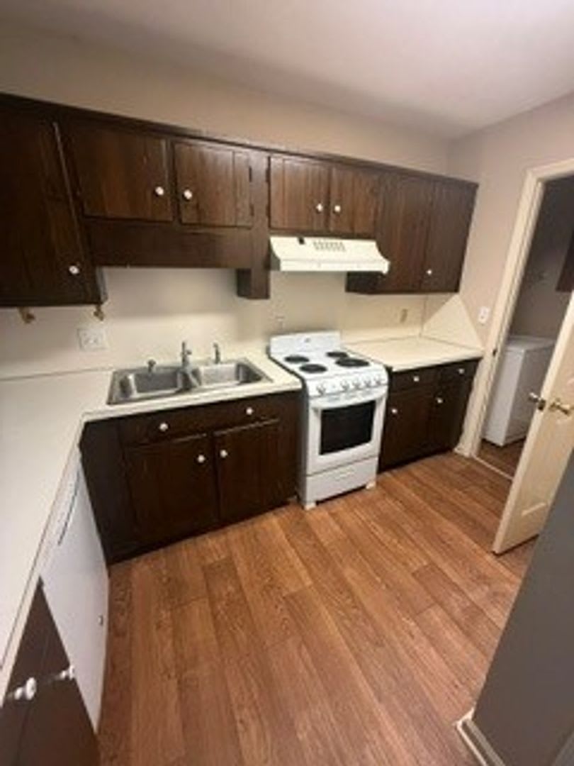 858 Mark Ave – photo 2