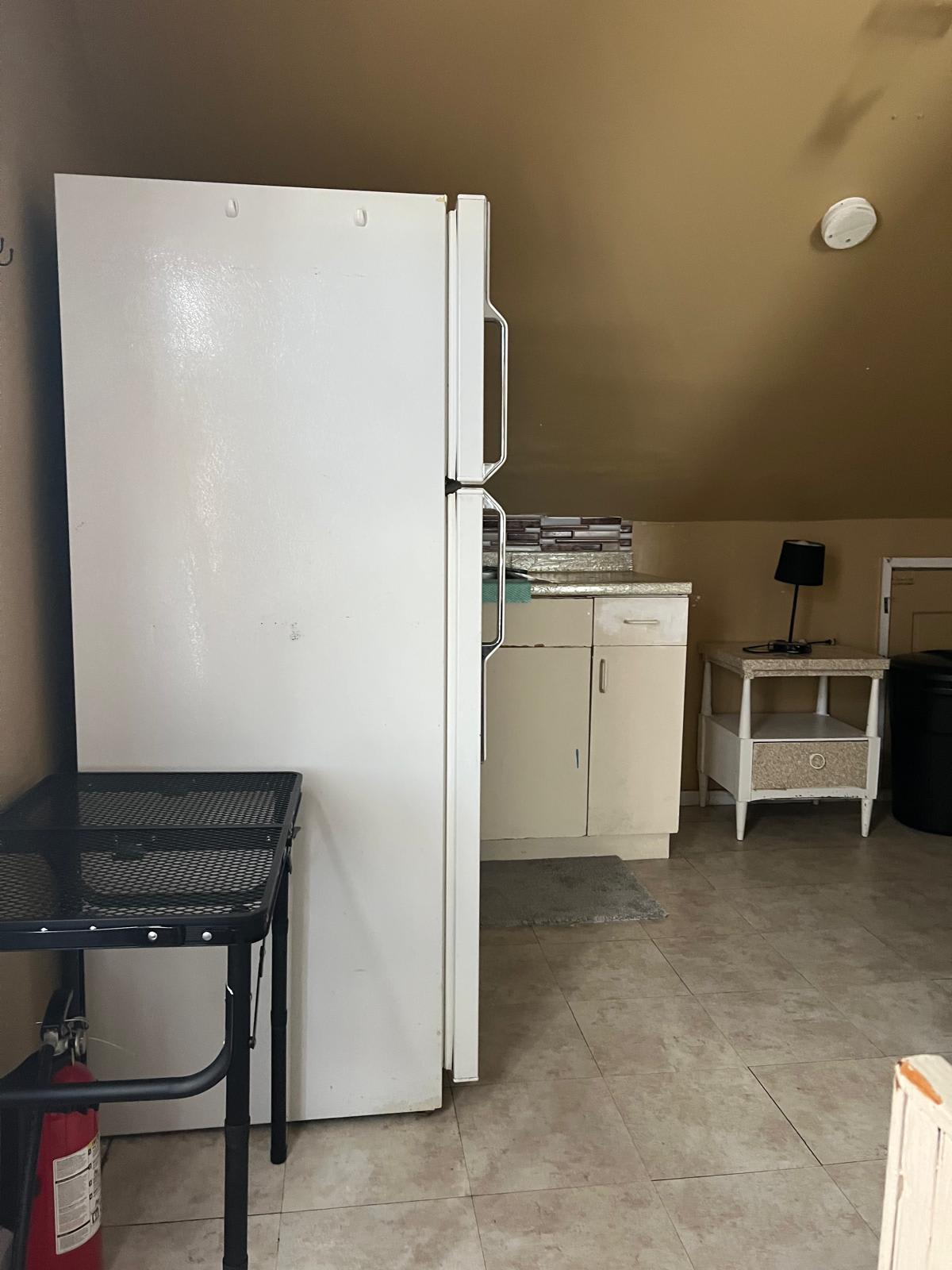 571 E 38Th St – photo 3