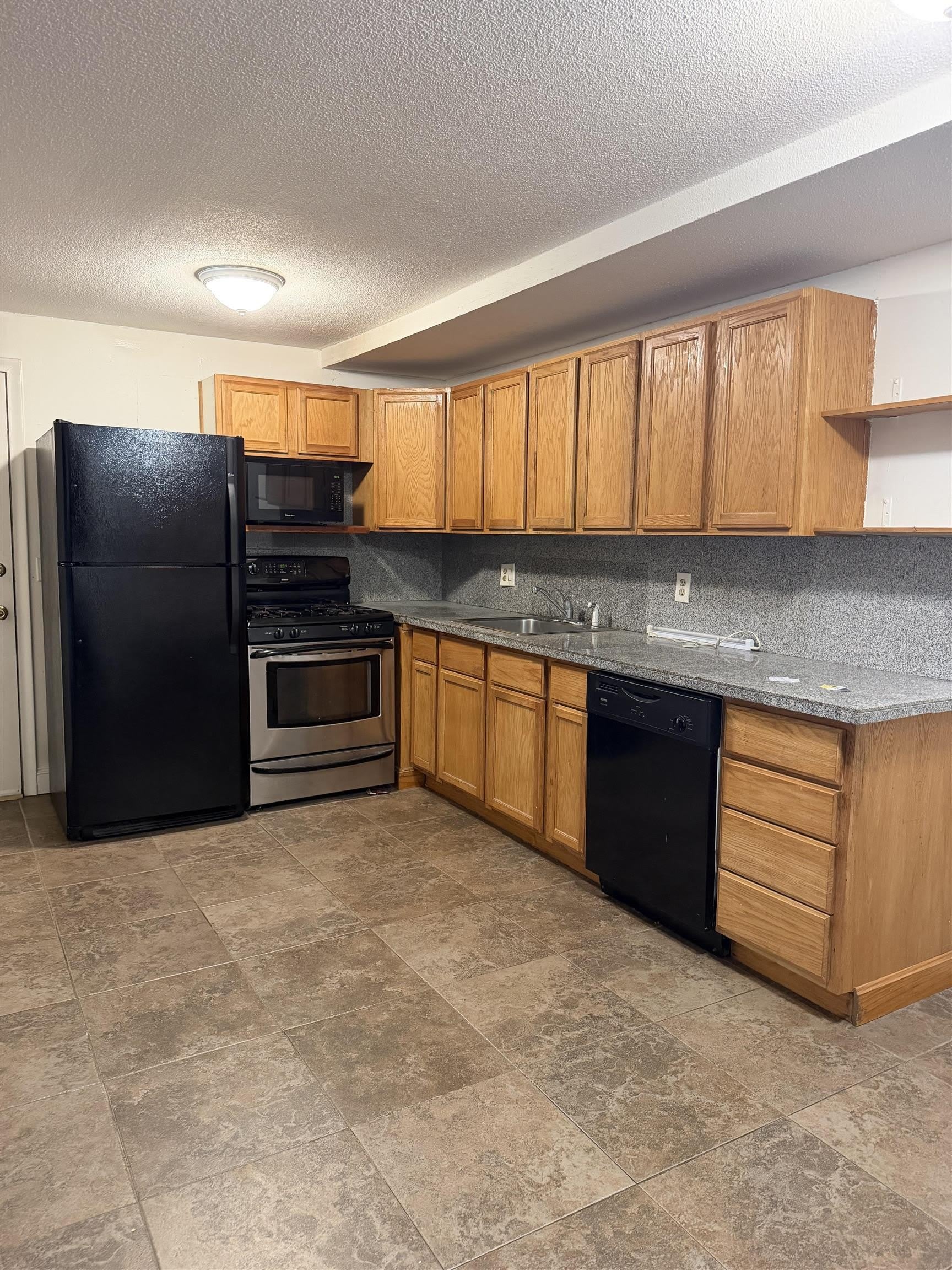 12 Tiffany Road – photo 4