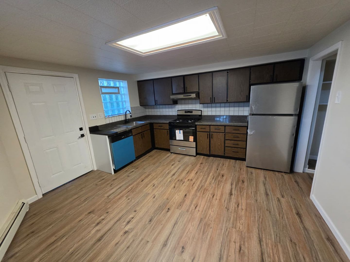 Charming 4Br Home In Mckees Rocks Section 8 Considered – photo 3