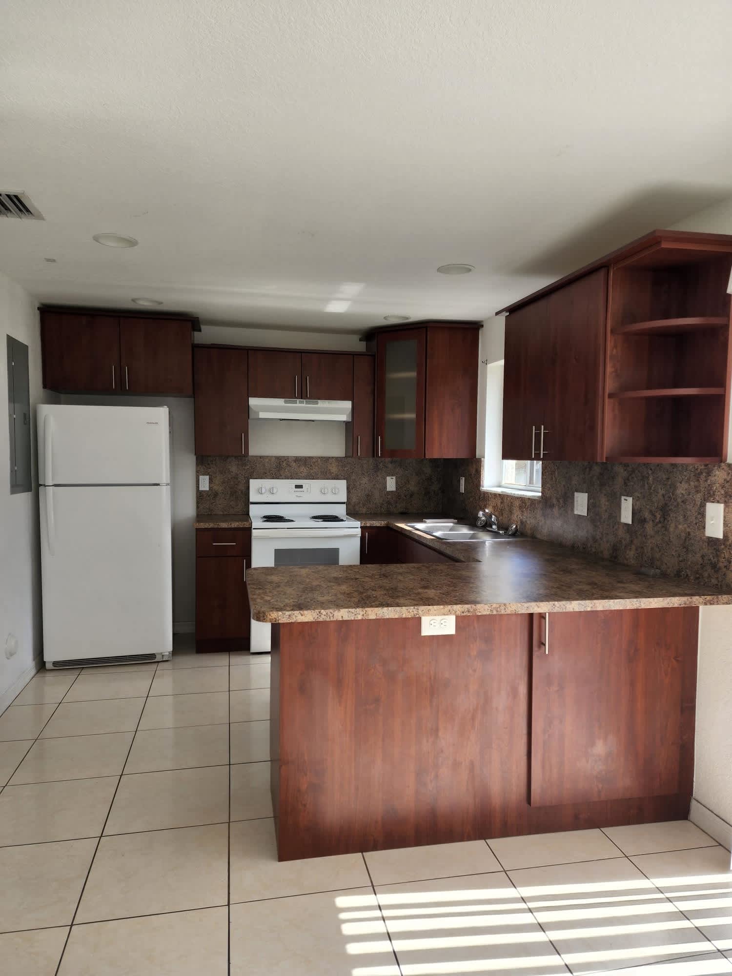304 North 61St Terrace – photo 2