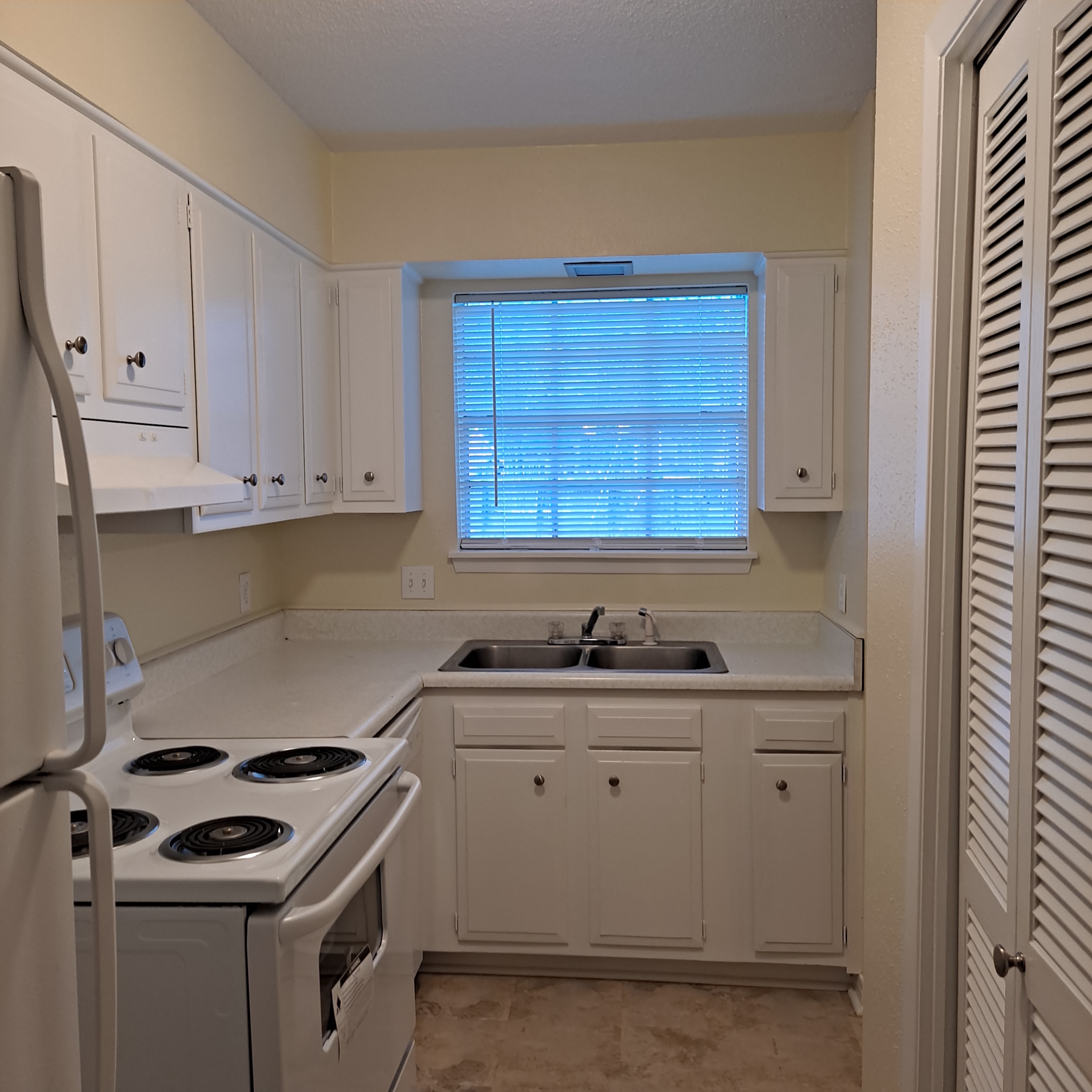 6937 Calder Ave Apt D – photo 2