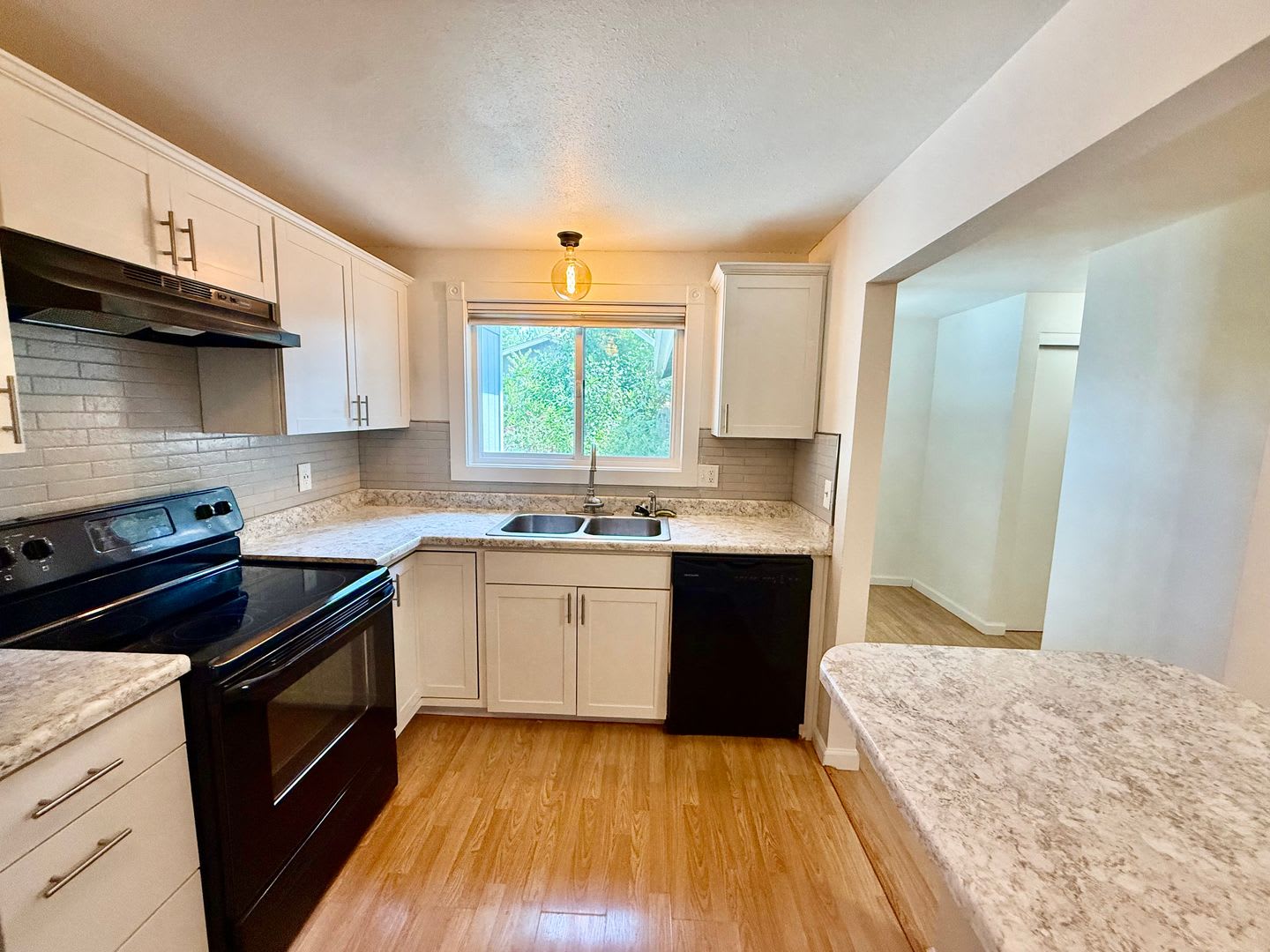 Ranch-Style 3 Bed / 1 Bath Duplex Home in South Loveland – photo 2