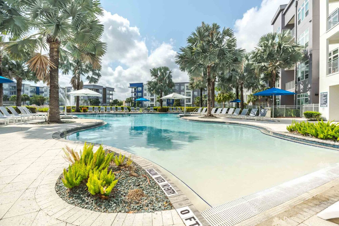 Solstice Signature Apartment Homes – photo 4