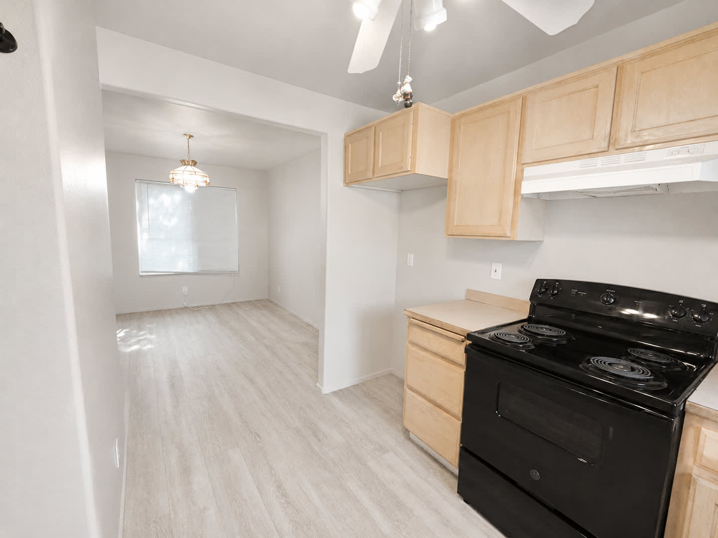 Comfort, Quiet, & Convenience Near St. Charles – photo 4
