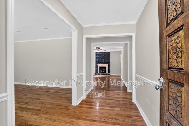 5108 Lakeshore Ct – photo 3