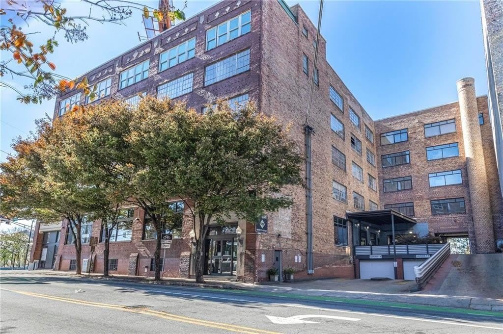 426 Marietta Street NW – photo 2