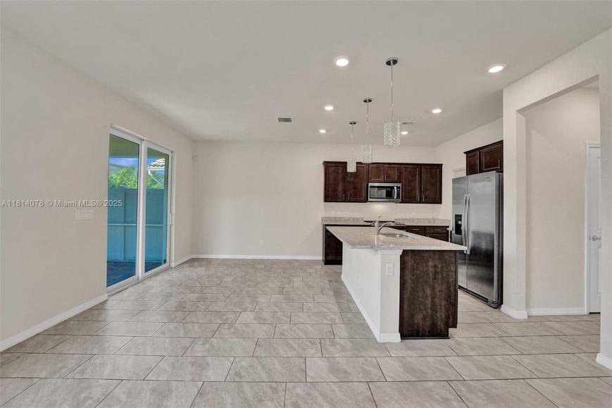 4764 Eucalyptus Dr – photo 2