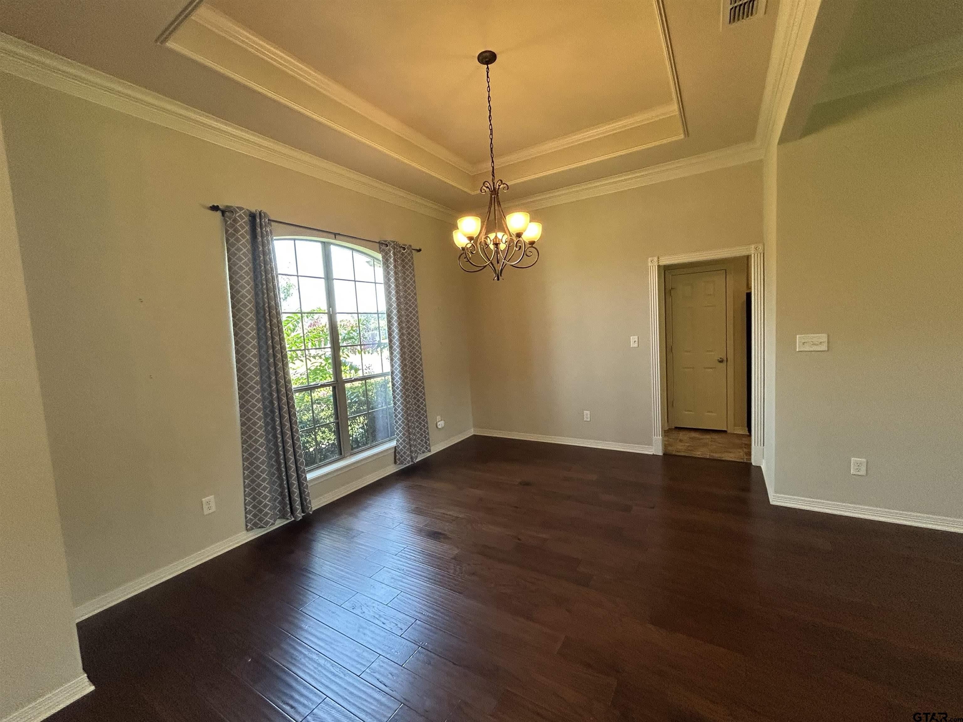 518 Susie St – photo 5