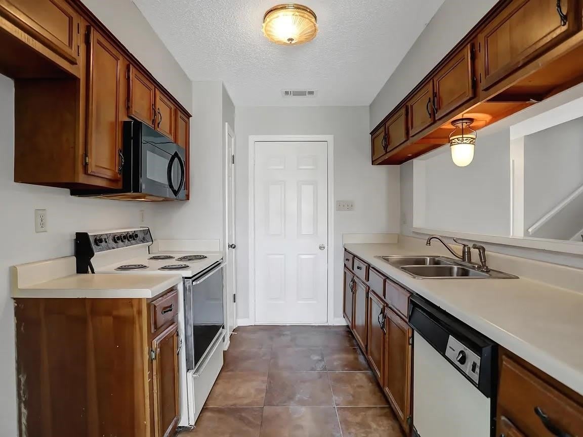 3621 SUNRAY Cv – photo 2