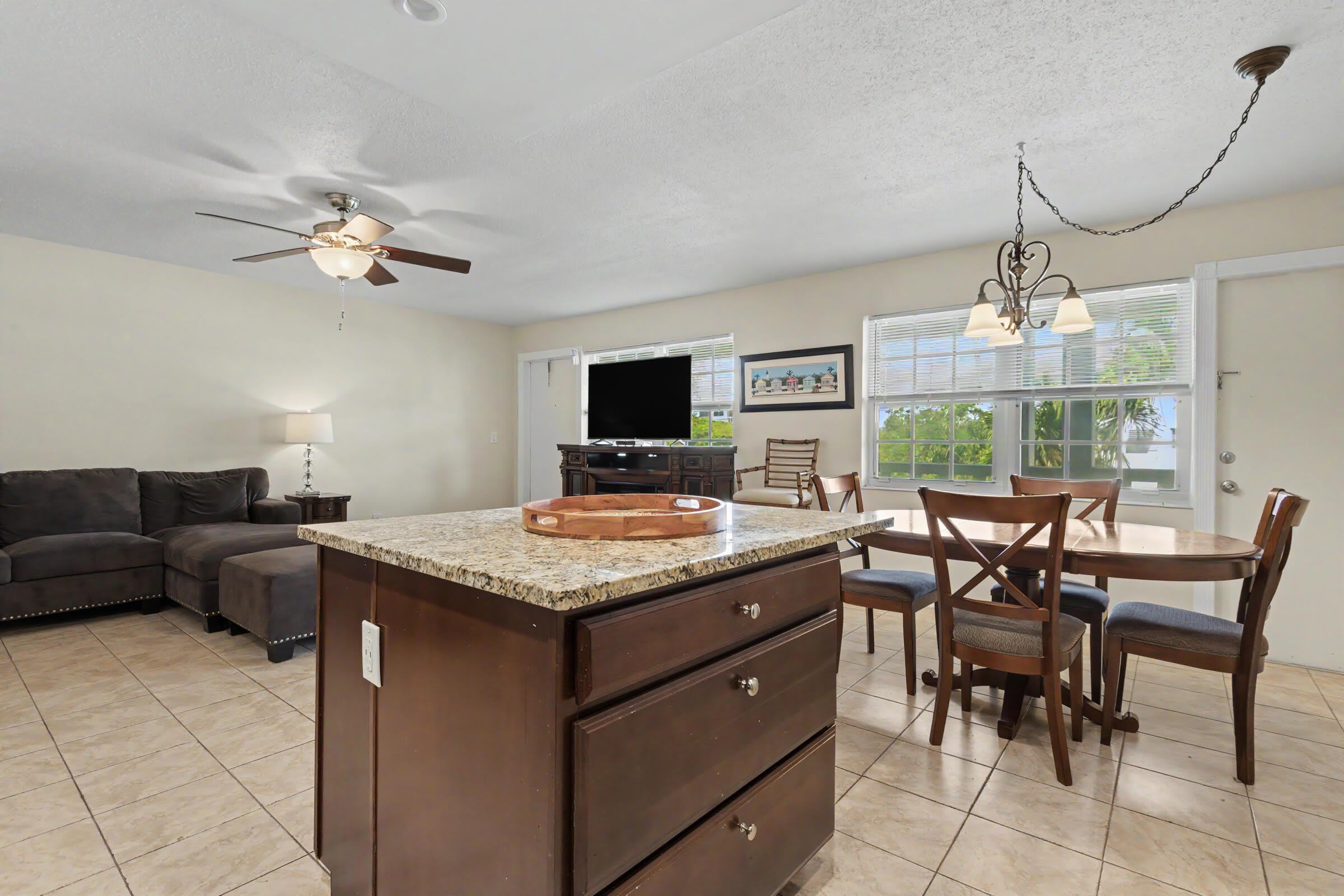 2455 NE 51st Street – photo 5