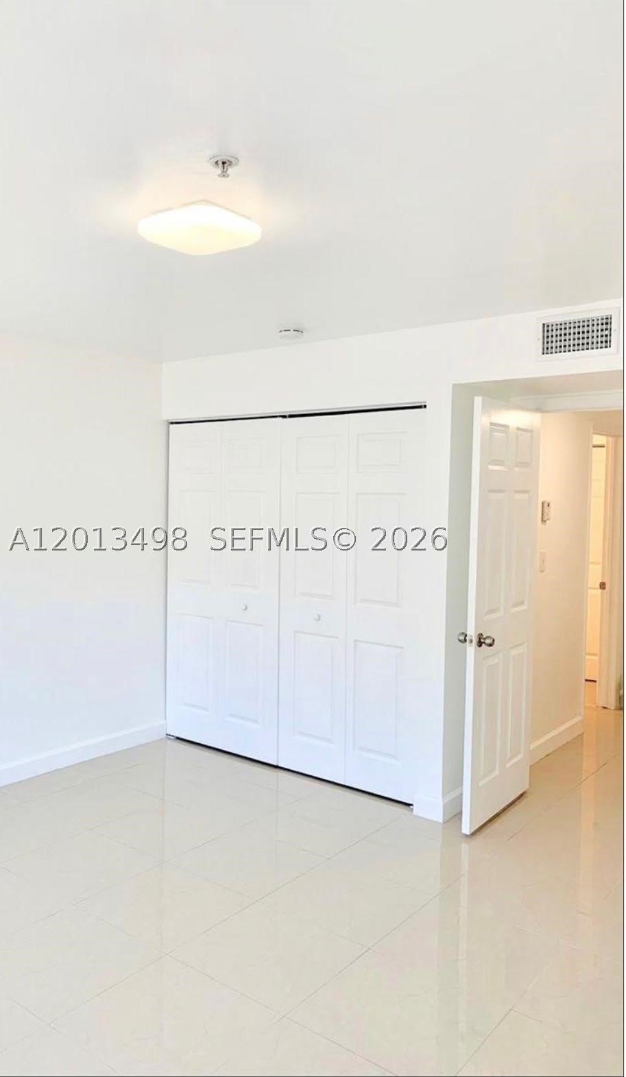 2841 NE 185th St – photo 5