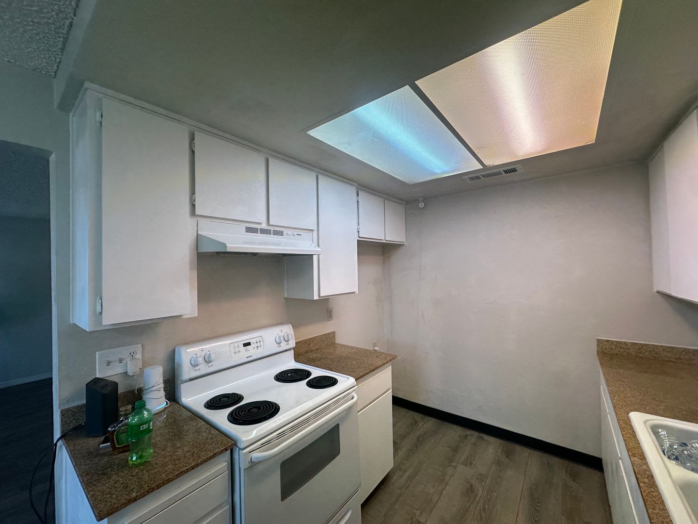 Water/Sewer/Garbage Included – photo 3