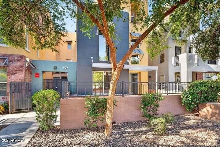 706 E Washington Street – photo 2