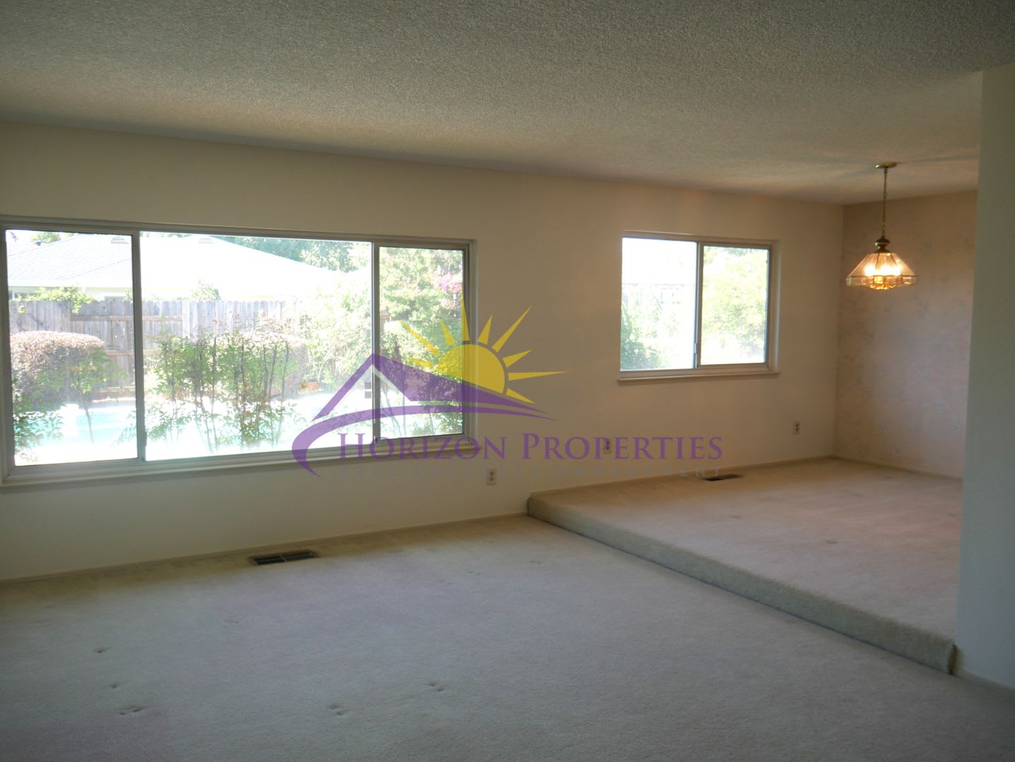 Bright 3 Bed 2 Bath 1,866sqft Carmichael Home with Pool – photo 5
