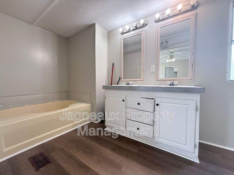 508 N Boone St – photo 2