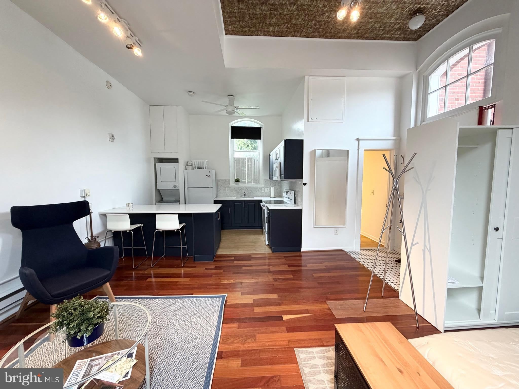 339 N FRONT Street N – photo 2