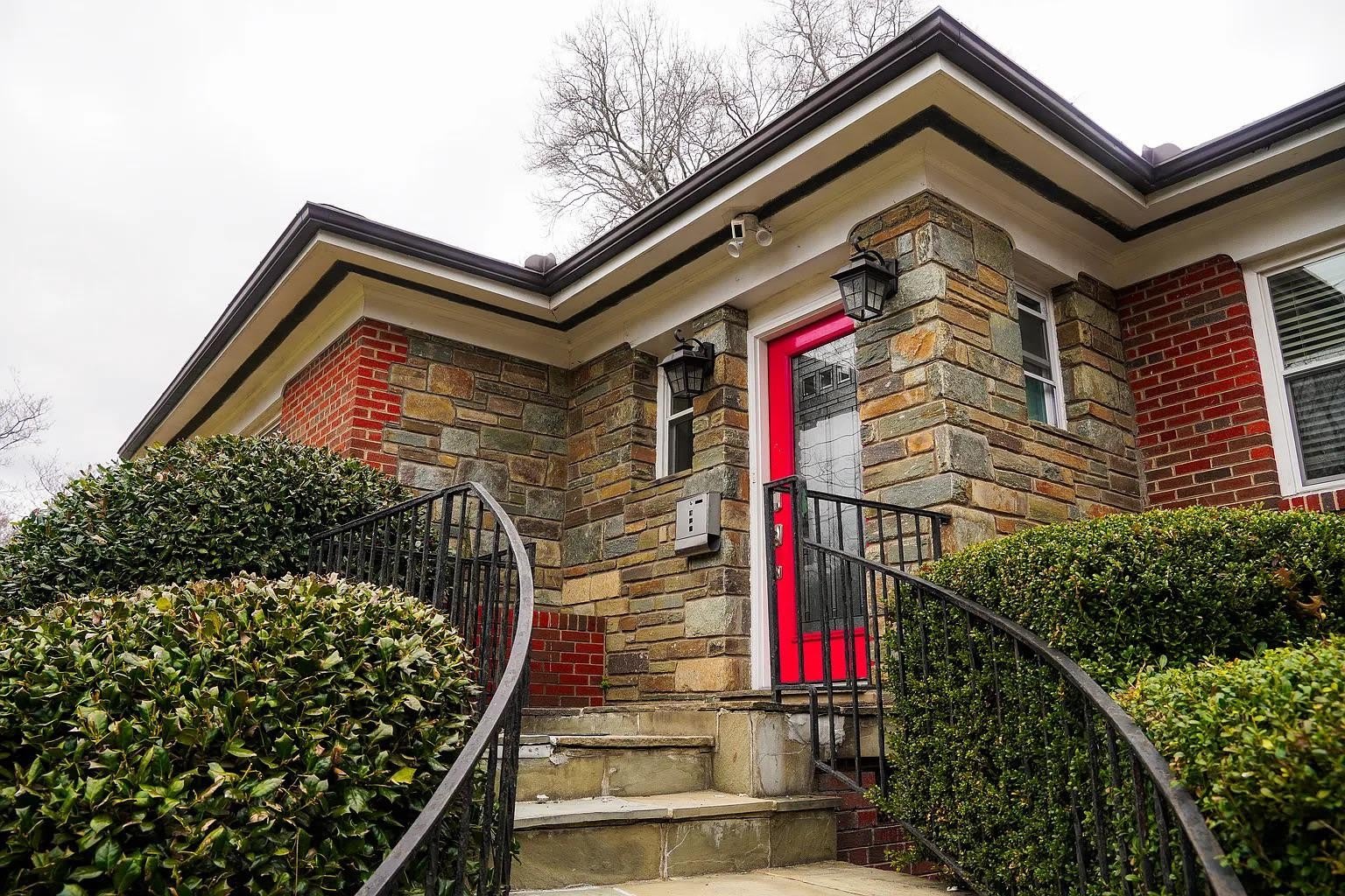 1633 KALMIA Road NW – photo 2