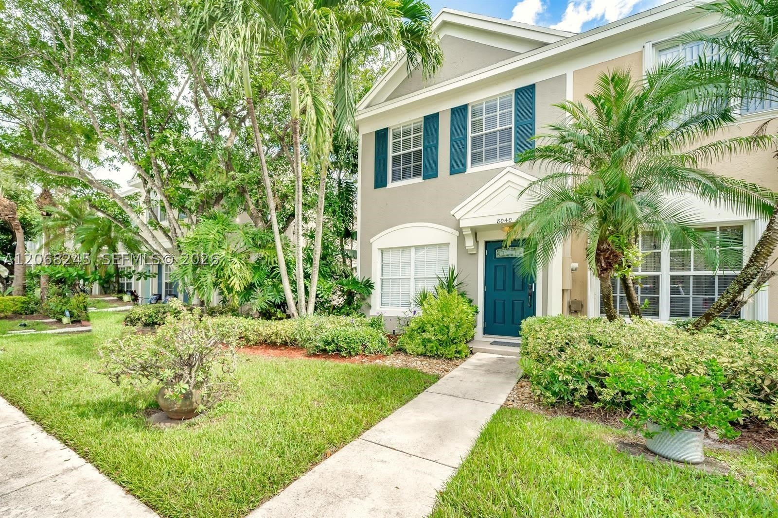8040 Sanibel Dr – photo 4