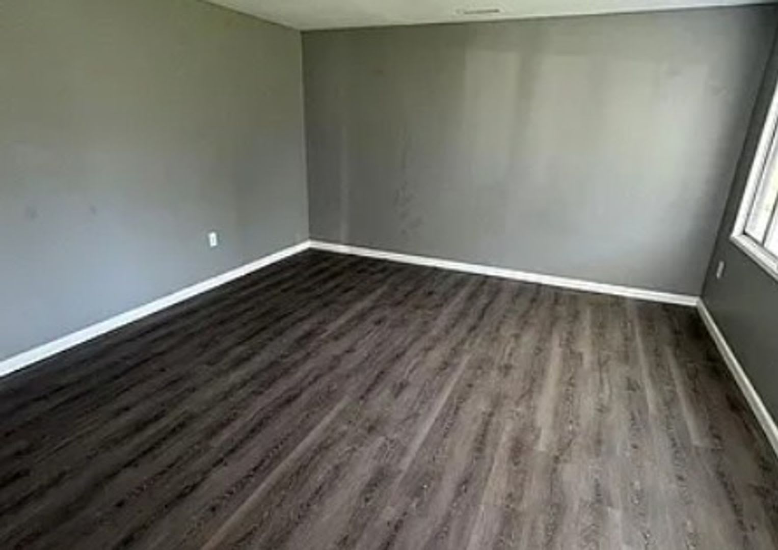 For Lease – photo 2