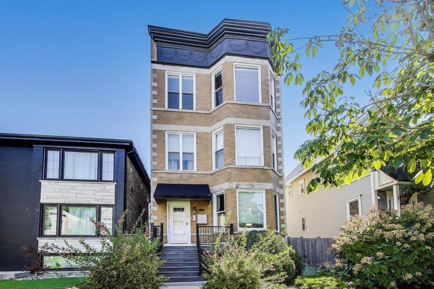 2733 North Mozart St. – photo 1