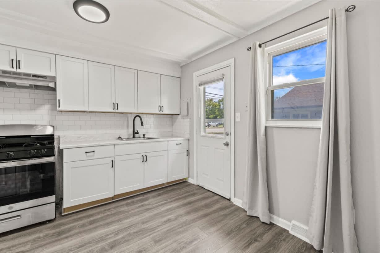 Troy Village Apartments – photo 4