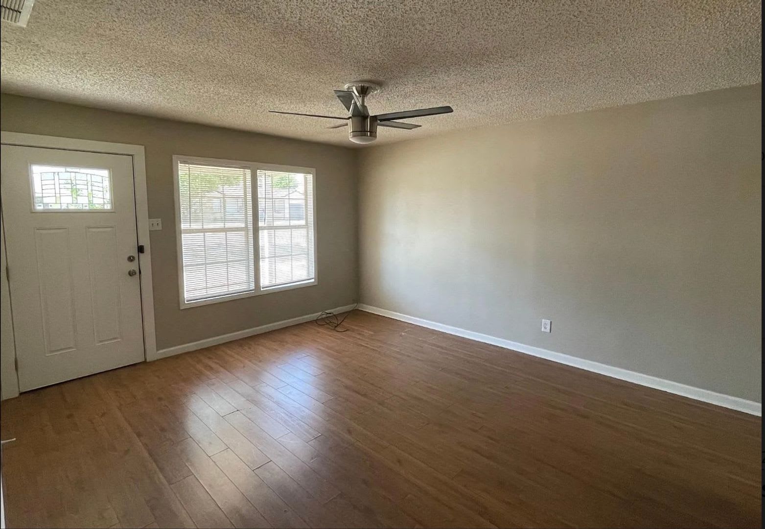 4 Bedroom 2 Bathroom House close to Texas Tech! – photo 4