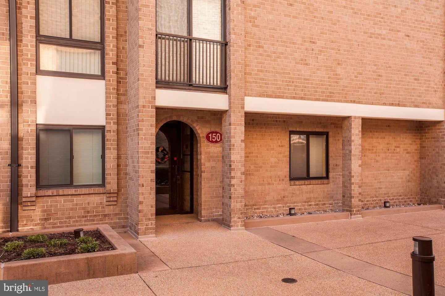 150 MONROE ST #102 – photo 2